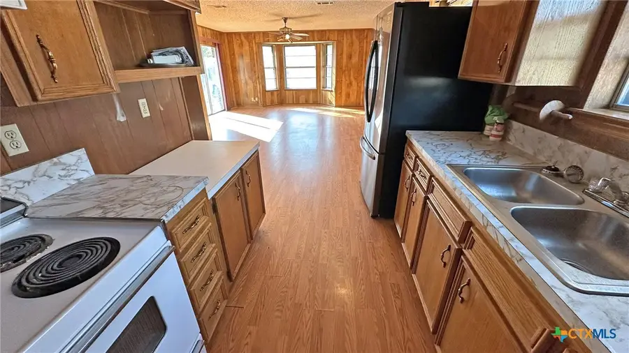 902 Holly Street, Copperas Cove, TX 76522 - Image #2