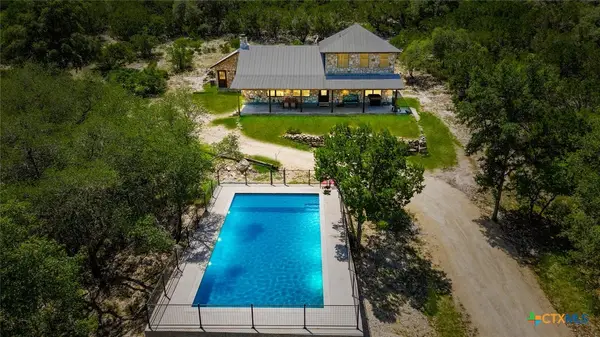 1539 River Road, Concan, TX 78838