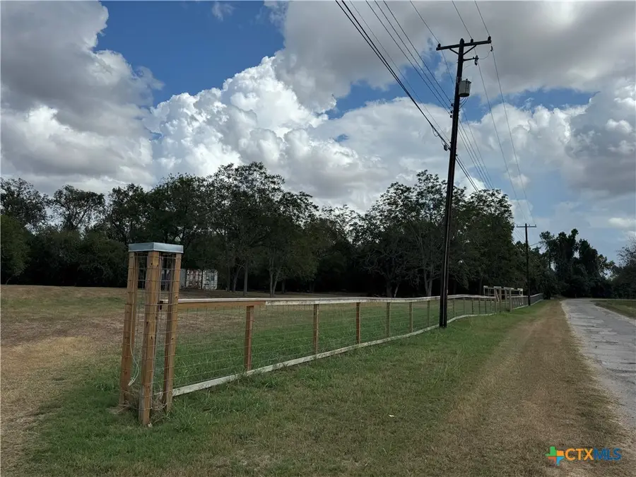 408 W South Street, Victoria, TX 77901 - Image #2