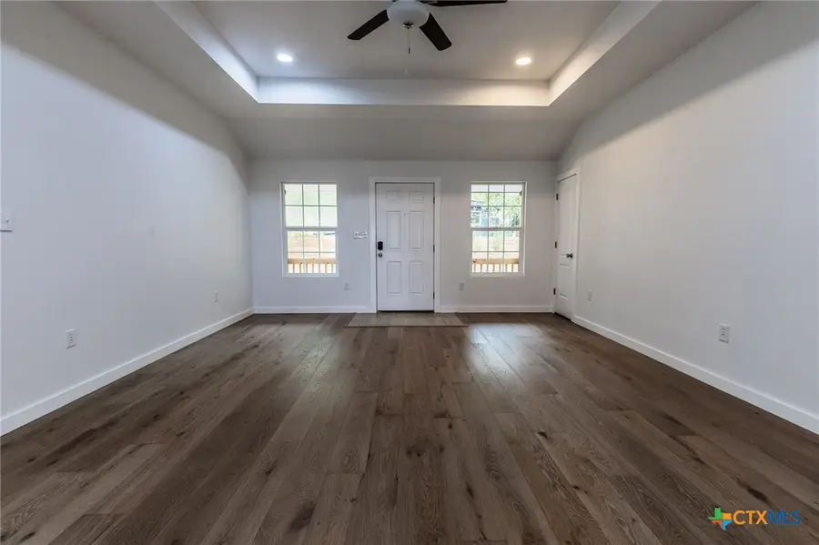 1123 Ainsworth Street, Gonzales, TX 78629 - Image #3