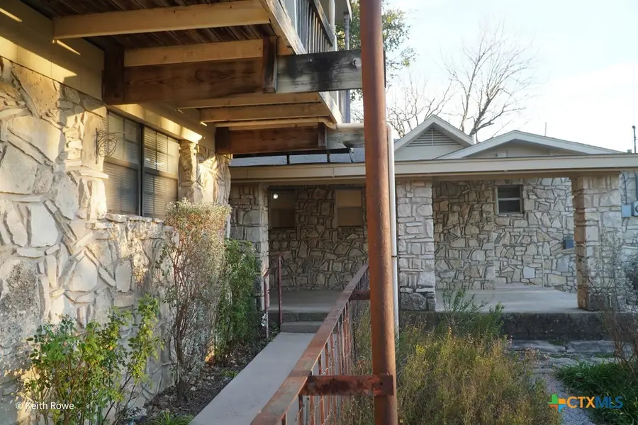 503 E Avenue G, Lampasas, TX 76550 - Image #3