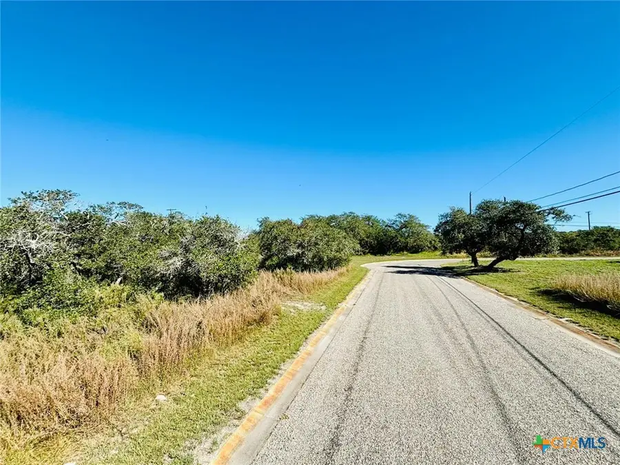 185 Walter Heldenfels Cir, Rockport, TX 78382 - Image #3
