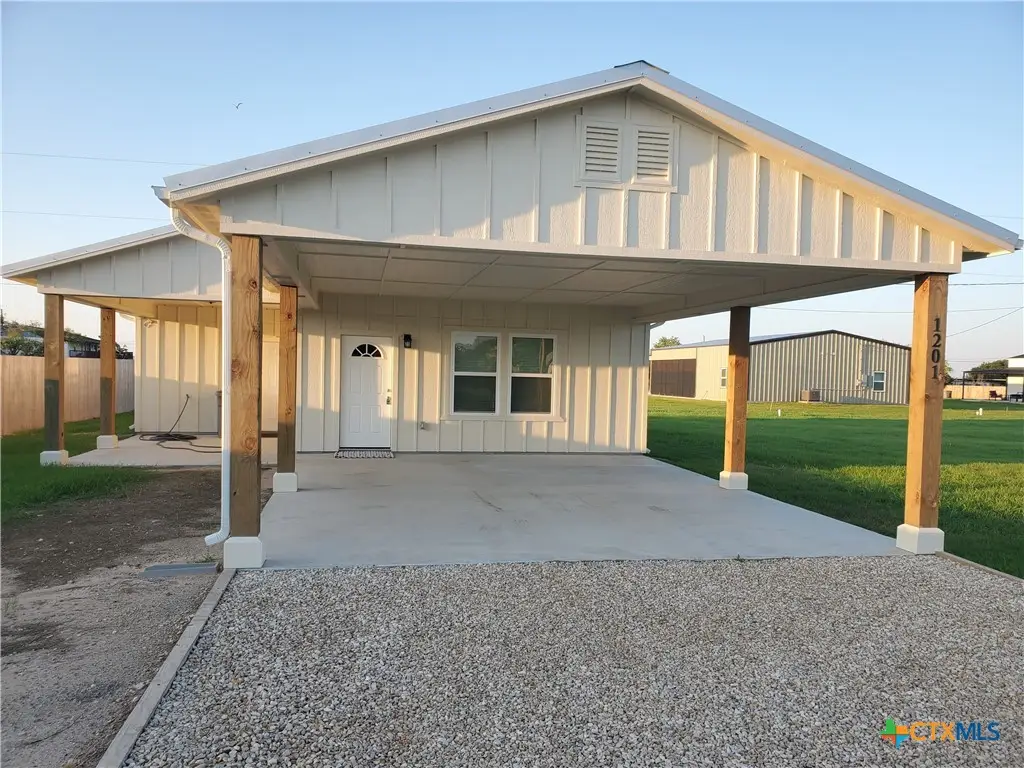 1201 W Houston Avenue, Seadrift, TX 77983 - Image #1