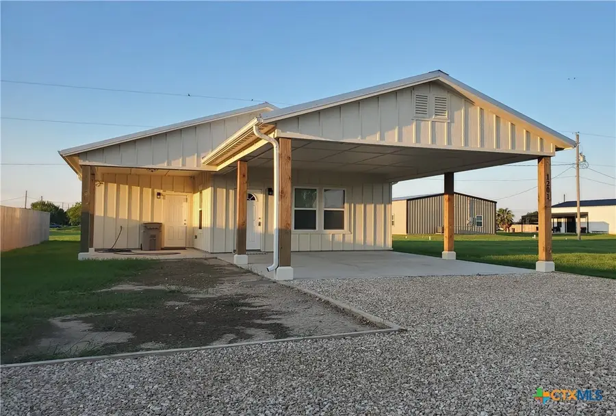 1201 W Houston Avenue, Seadrift, TX 77983 - Image #2