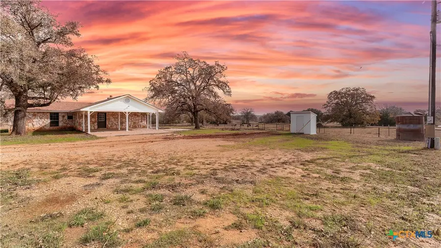 2569 County Road 443, Waelder, TX 78959 - Image #2