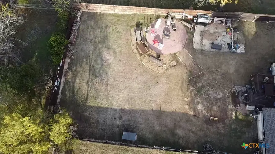 355 S Plum Avenue, New Braunfels, TX 78130 - Image #2