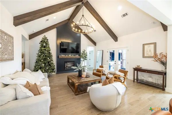 1428 Springwater, Canyon Lake, TX 78133