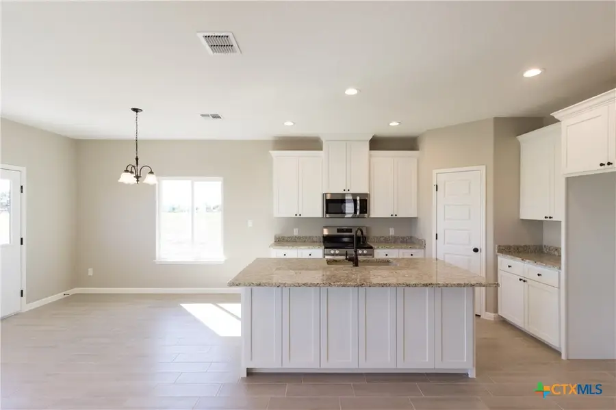 121 Lost Pines Lane, Marion, TX 78124 - Image #3