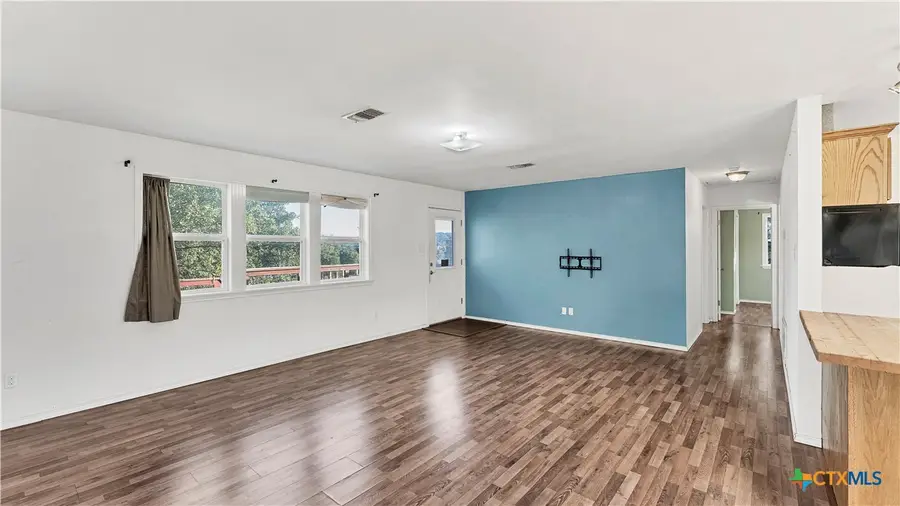 895 Lakebreeze Drive, Canyon Lake, TX 78133 - Image #2