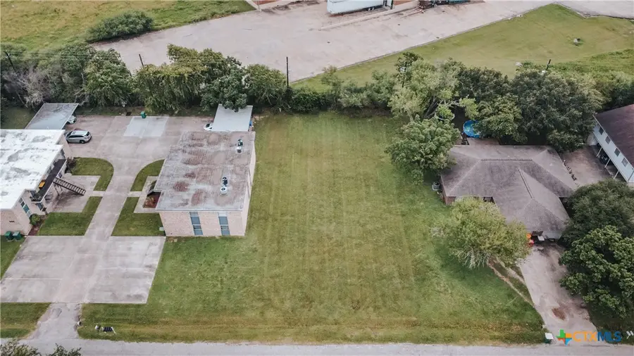 902 Simpson Road, Victoria, TX 77904 - Image #2