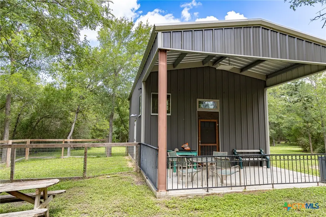2915 County Road 354, Gonzales, TX 78629 - #1