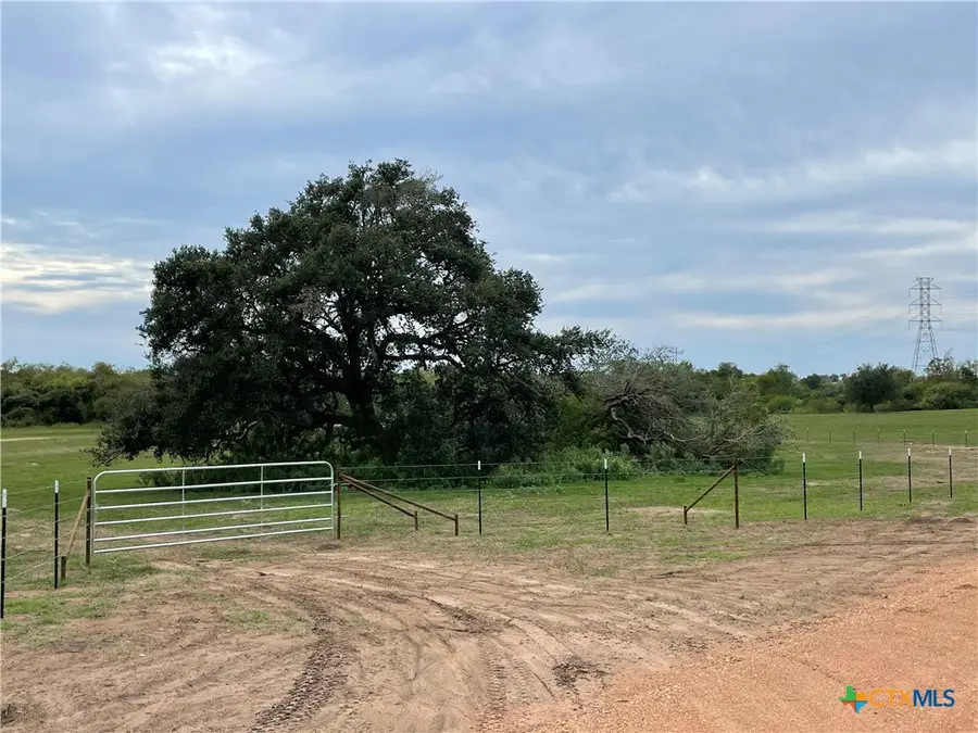 103 Texan Lane, Victoria, TX 77905 - Image #2