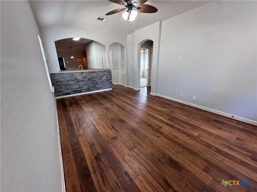 1002 Birdsong Lane, New Braunfels, TX 78130 - Image #2