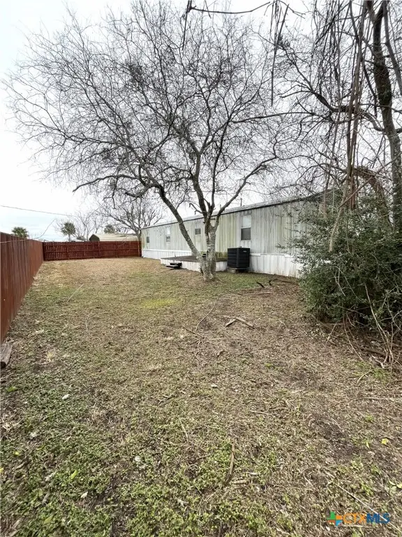 104 S Peach Street, Seadrift, TX 77983 - Image #2