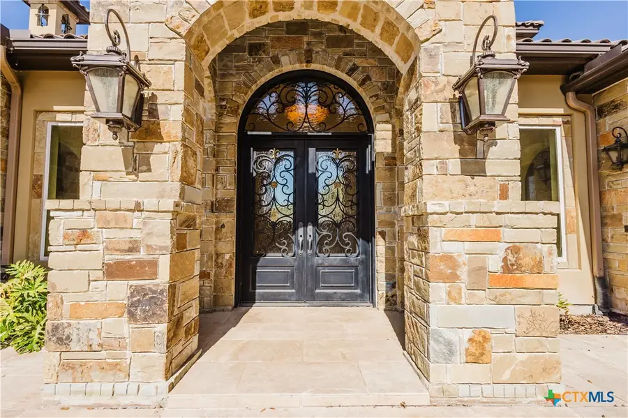 1024 Spanish Trail, New Braunfels, TX 78132 - Image #3