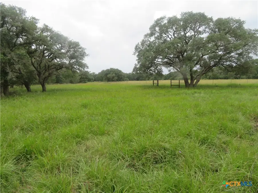 2846 Co Rd 18 Lavaca County Tx, Hallettsville, TX 77964 - Image #2