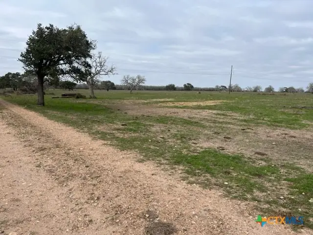 2292 Garrett Road Street, Yoakum, TX 77995 - Image #2