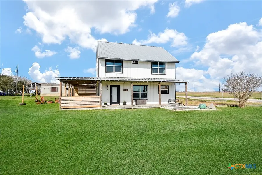 2749 W Bayshore Drive, Palacios, TX 77465 - Image #2