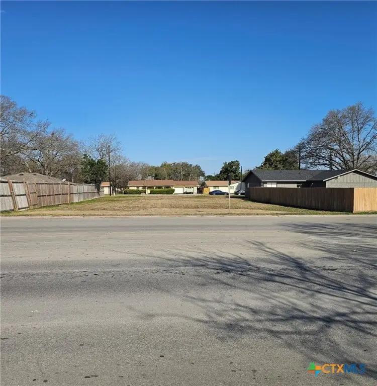 1330 Fieldcrest, New Braunfels, TX 78130 - Image #2