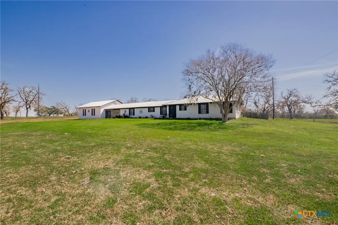 455 Suncrest Lane, Victoria, TX 77905 - Image #1