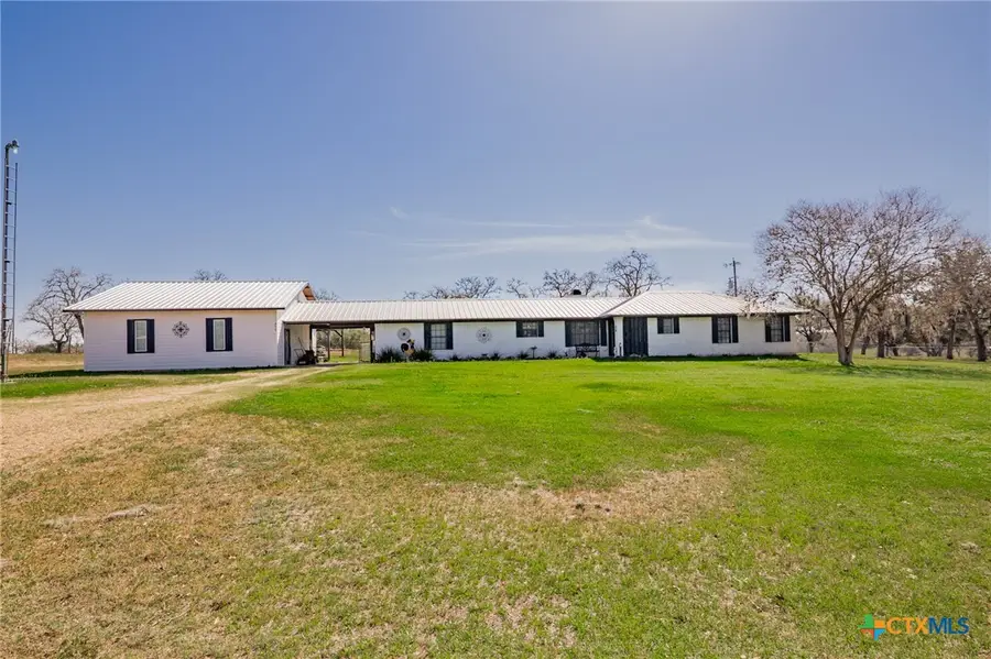 455 Suncrest Lane, Victoria, TX 77905 - Image #2