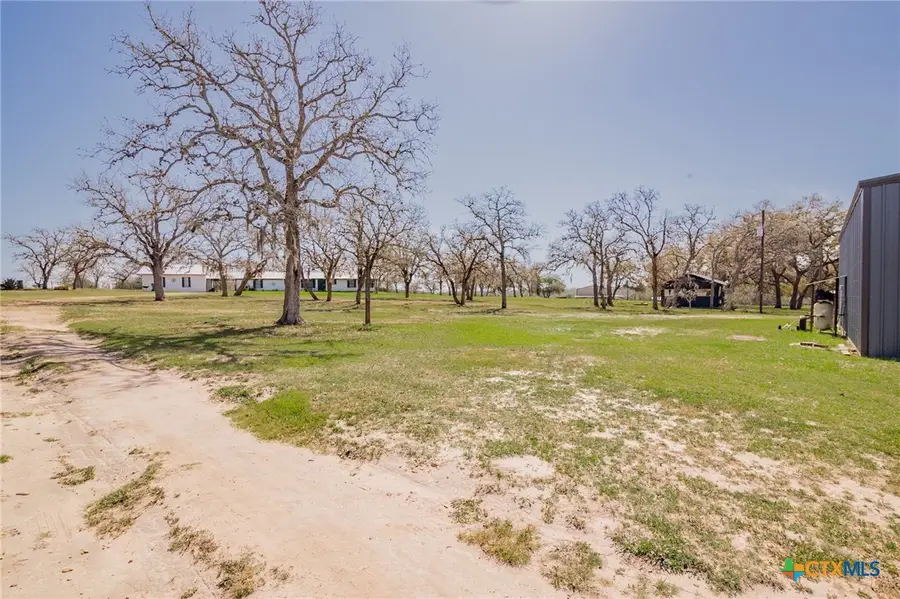 455 Suncrest Lane, Victoria, TX 77905 - Image #3