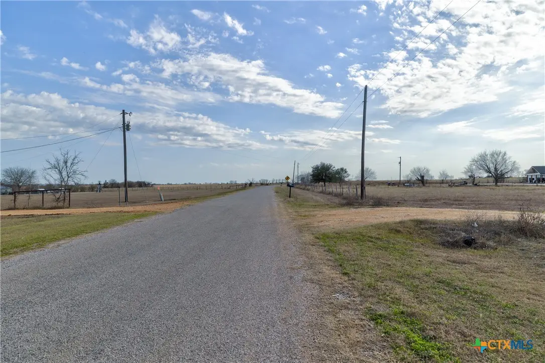 15660 Sypert Branch Road, Rogers, TX 76569 - Image #1