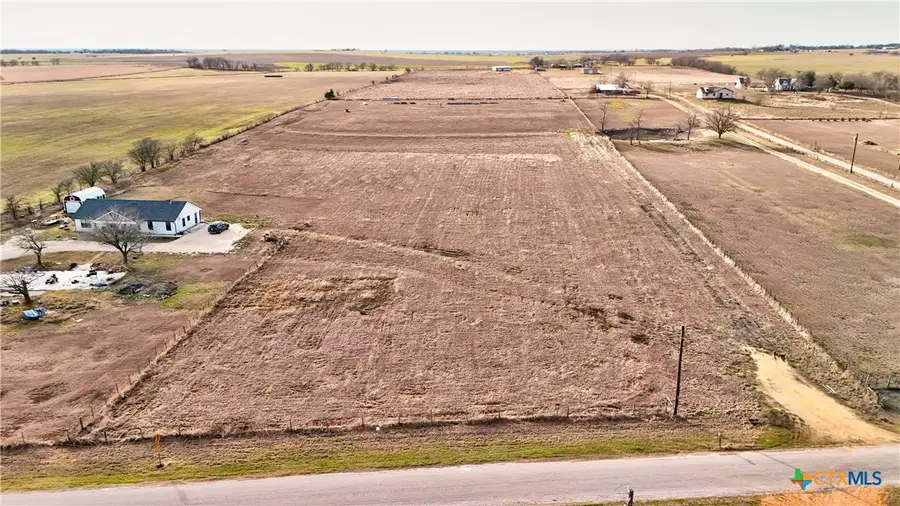 15660 Sypert Branch Road, Rogers, TX 76569 - Image #3