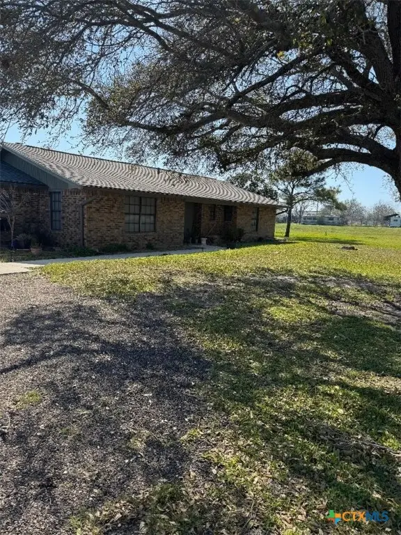 3352 Highway 87, Port Lavaca, TX 77979 - Image #1