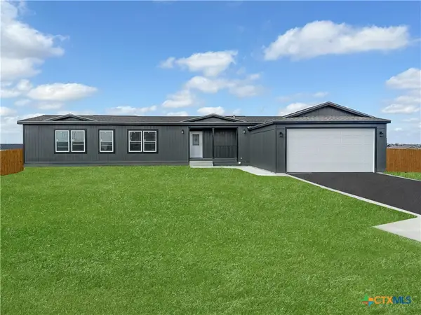 109 Clara Ranch Boulevard, Marion, TX 78124