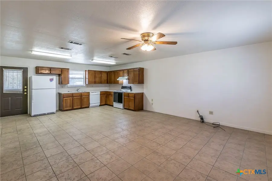 1001 Cherokee Trail, Kempner, TX 76539 - Image #2
