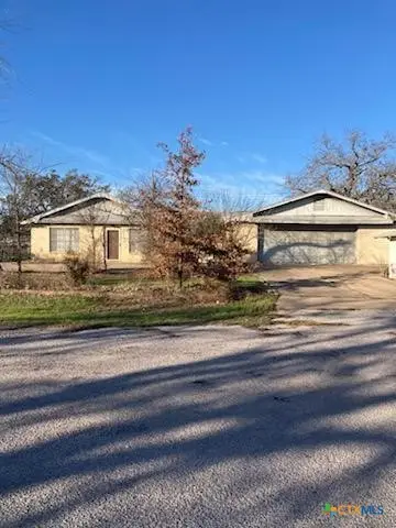 215 Louise Avenue, Kingsland, TX 78639 - Image #1