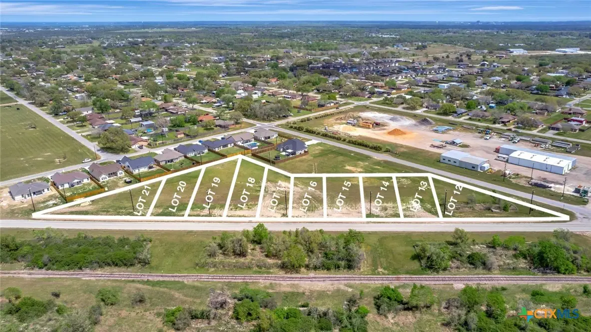 310 Warehouse Road, Victoria, TX 77905 - Image #1