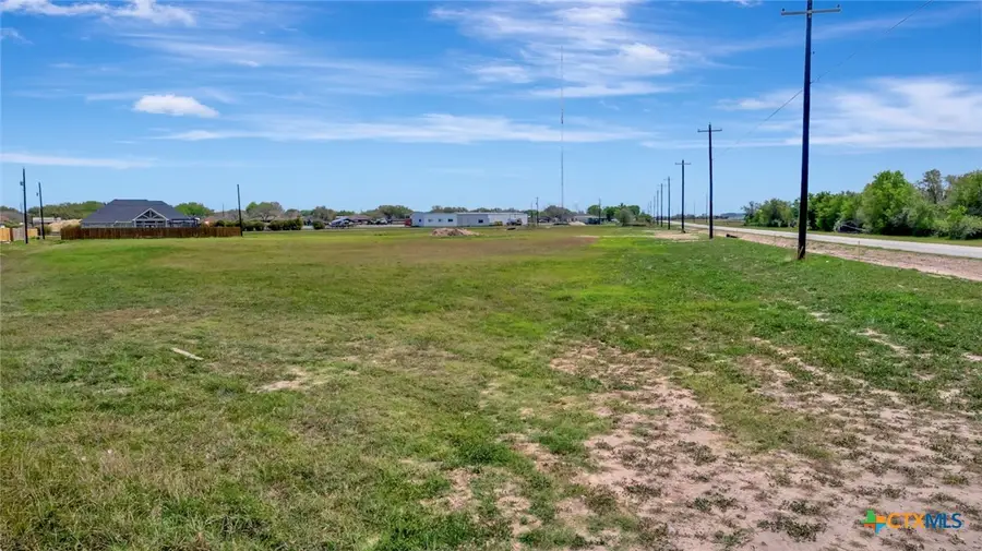 306 Warehouse Road, Victoria, TX 77905 - Image #2