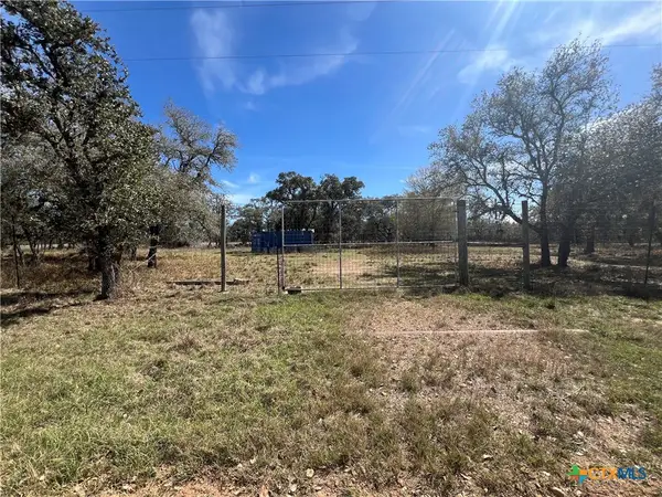 443 Private Road 1065, Hallettsville, TX 77964