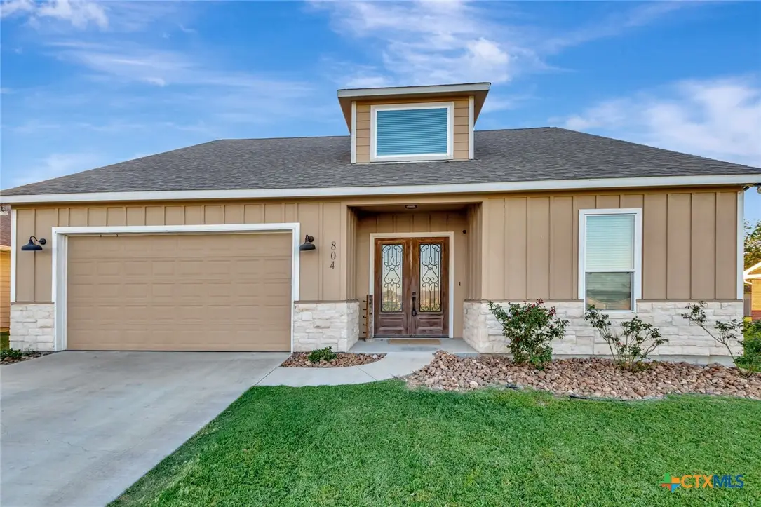 804 Catclaw Lane, Edna, TX 77957 - Image #1