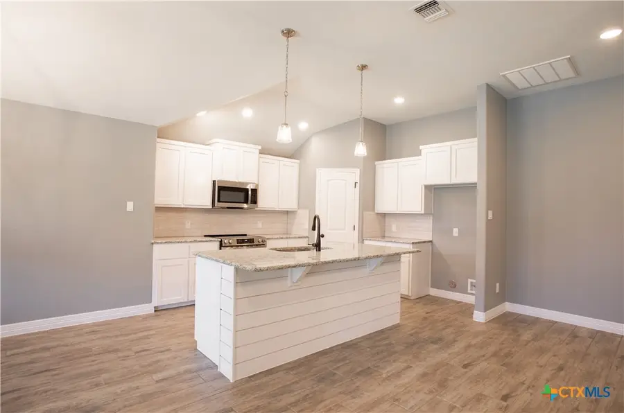 3221 Digby Drive, Belton, TX 76513 - #3