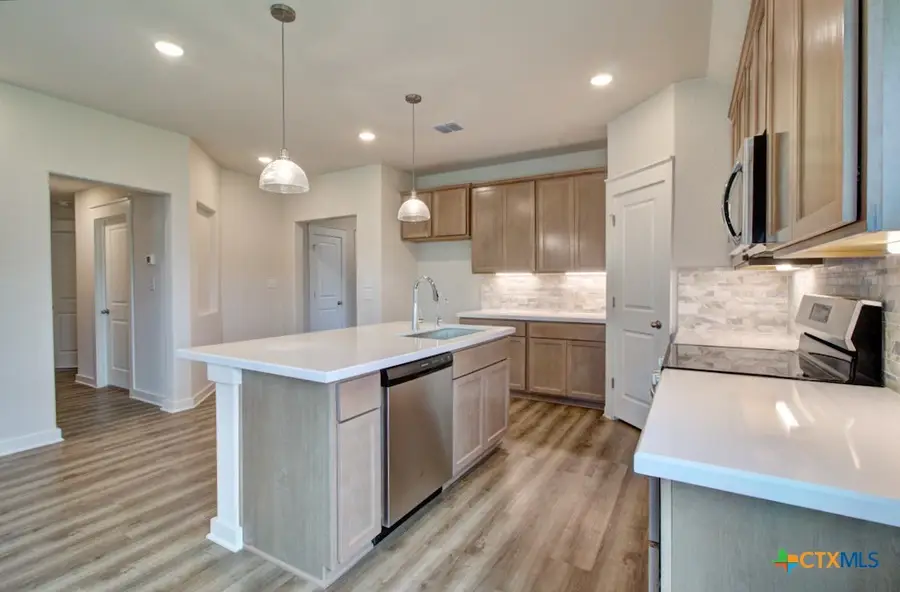 980 Gray Cloud Drive, New Braunfels, TX 78130 - Image #3