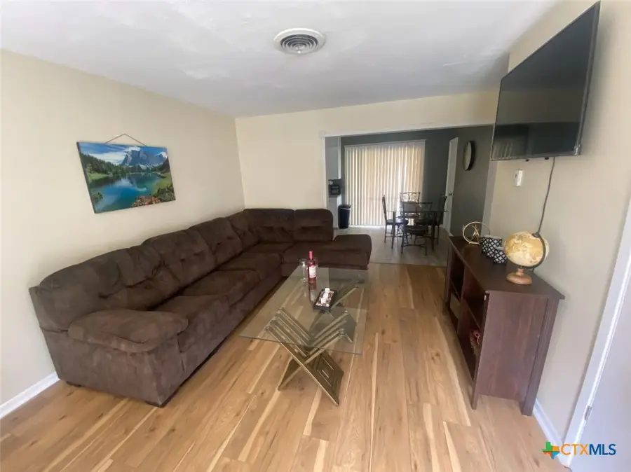 722 W Avenue E, Copperas Cove, TX 76522 - Image #2