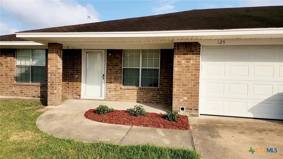 123 & 125 6th Street, Vanderbilt, TX 77991 - #3