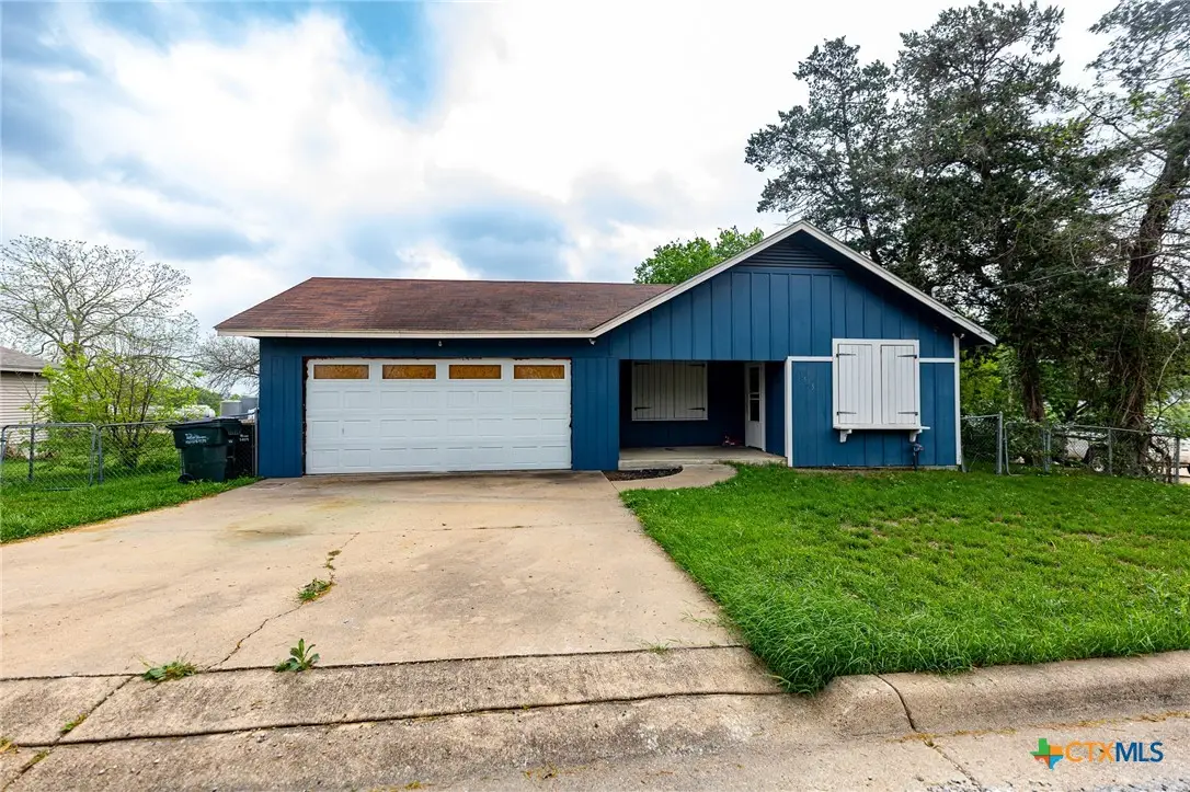 1515 Moulton Street, Shiner, TX 77984 - Image #1