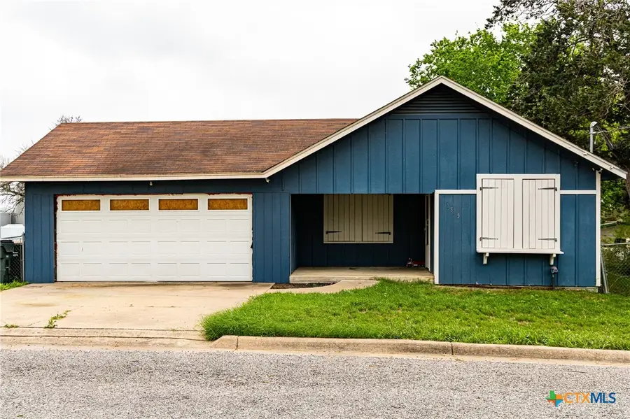 1515 Moulton Street, Shiner, TX 77984 - Image #2