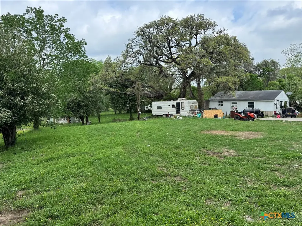 103 Reiffert Street, Cuero, TX 77954 - Image #1