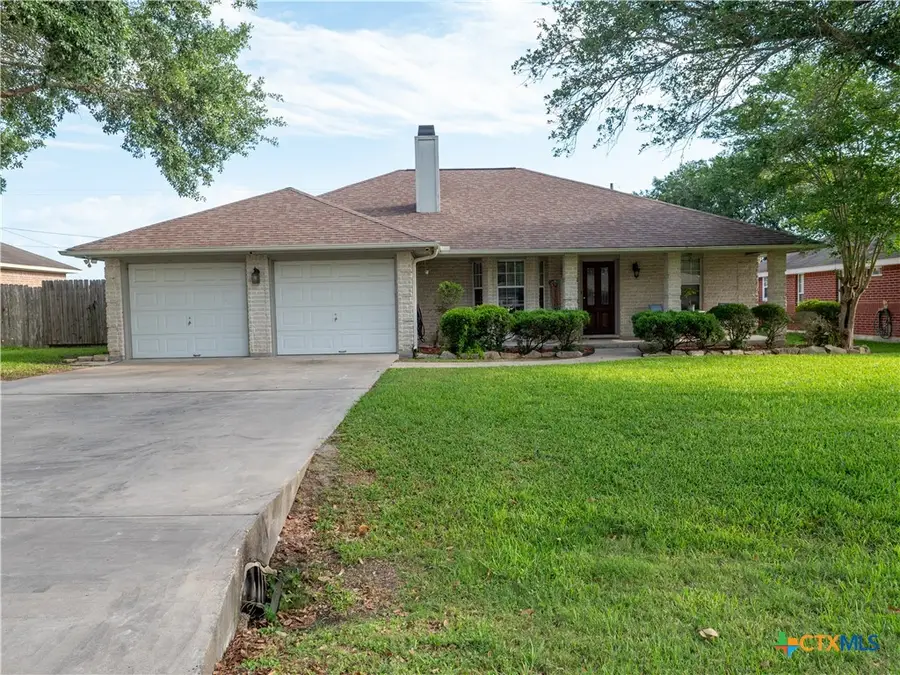212 Sparrow Lane, Victoria, TX 77905 - Image #2