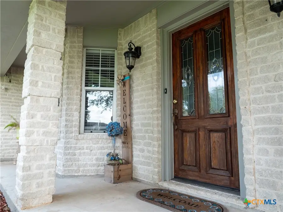 212 Sparrow Lane, Victoria, TX 77905 - Image #3