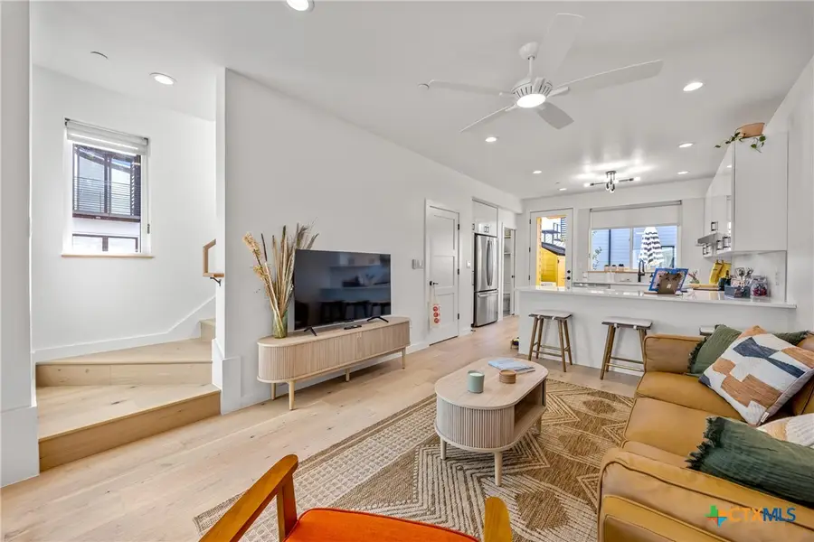 1909 Dutton Drive #B, San Marcos, TX 78666 - Image #3