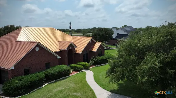 507 Hackberry Bend, Port Lavaca, TX 77979