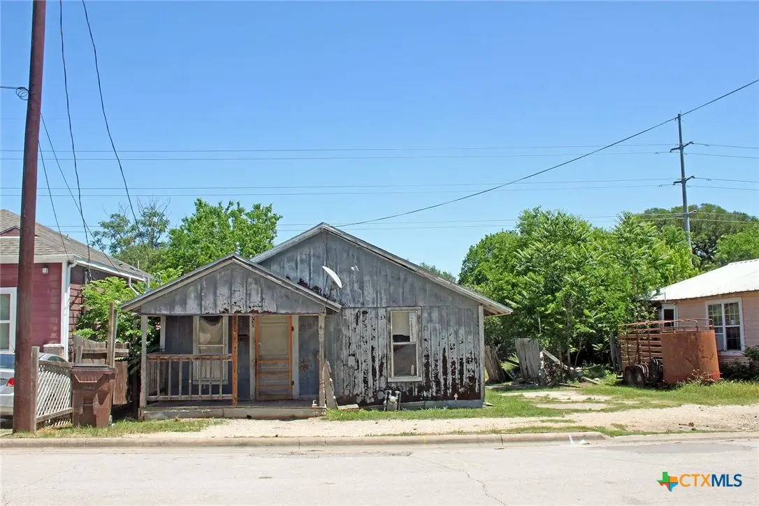 730 Chihuahua Street, Lockhart, TX 78644 - Image #1
