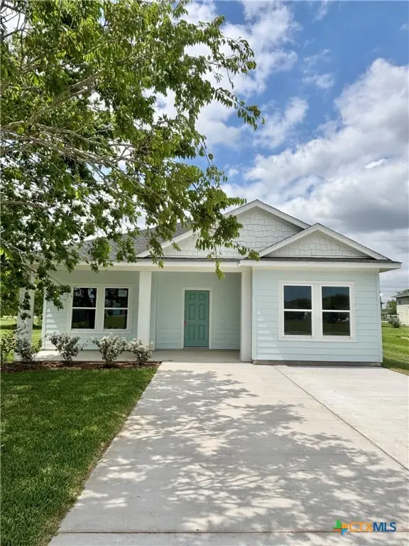 638 Stovall, Palacios, TX 77465 - Image #1