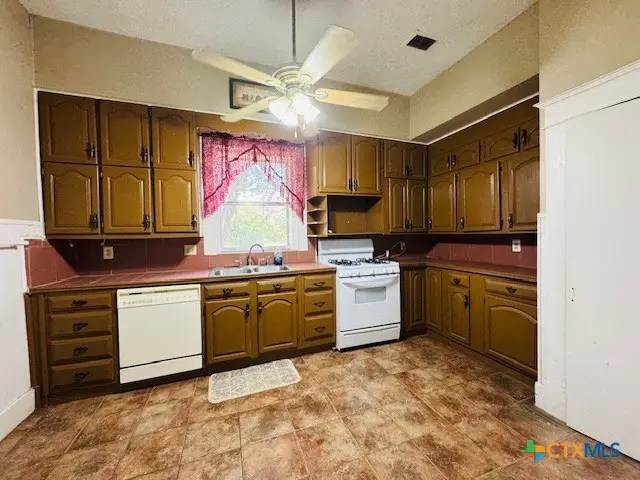 740 Old Georgetown Road, Gatesville, TX 76528 - Image #2